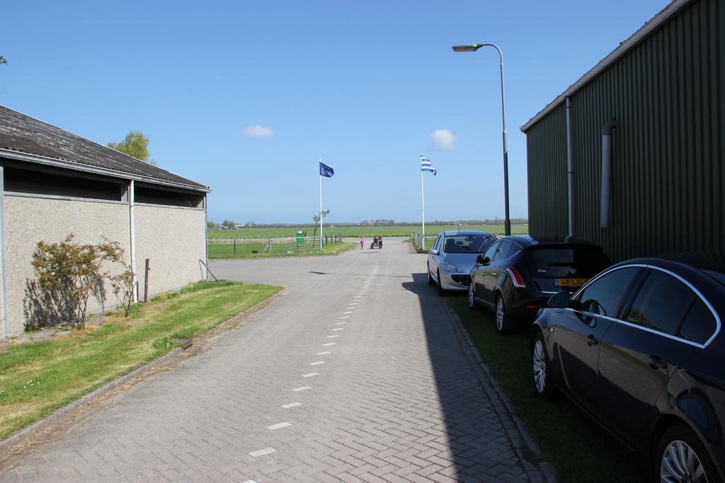 Middenin Grijpskerke Exterior foto